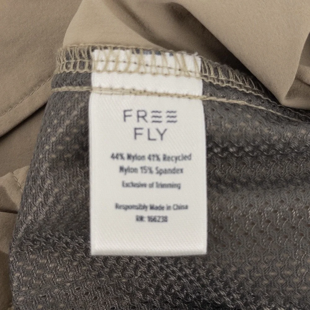 Free Fly Mens Large Latitude Shorts Khaki Stretch Quick Dry Hiking Gorpcore Fish